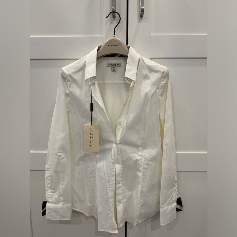 SOLD ON ANOTHER SITE - Women’s Burberry Vintage Check Fitted Cotton Button Down